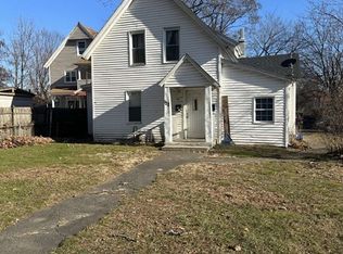 123 Pine St, Springfield, MA 01105