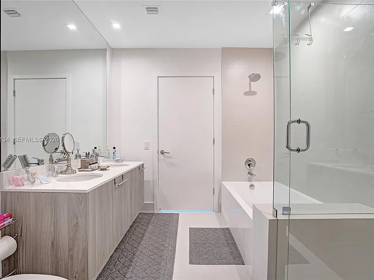 501 NE 31st St #Penthouse 4102 — Photo 16