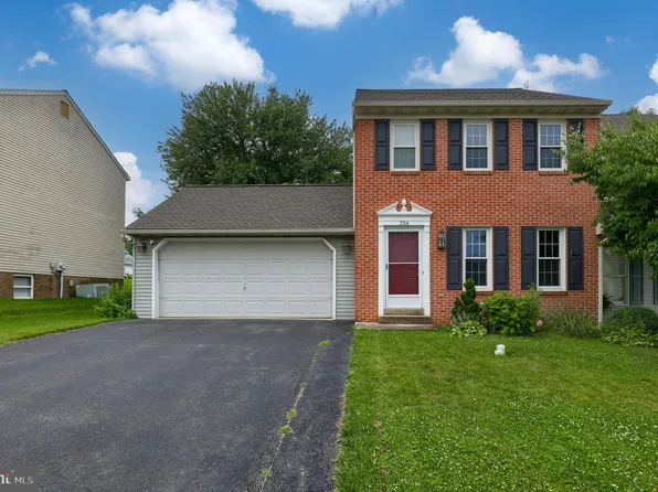 234 Lemon Ln, Leola, PA 17540