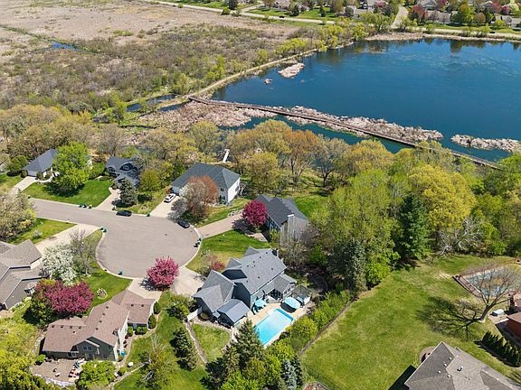 3rd image of 900 Lecuyer Dr