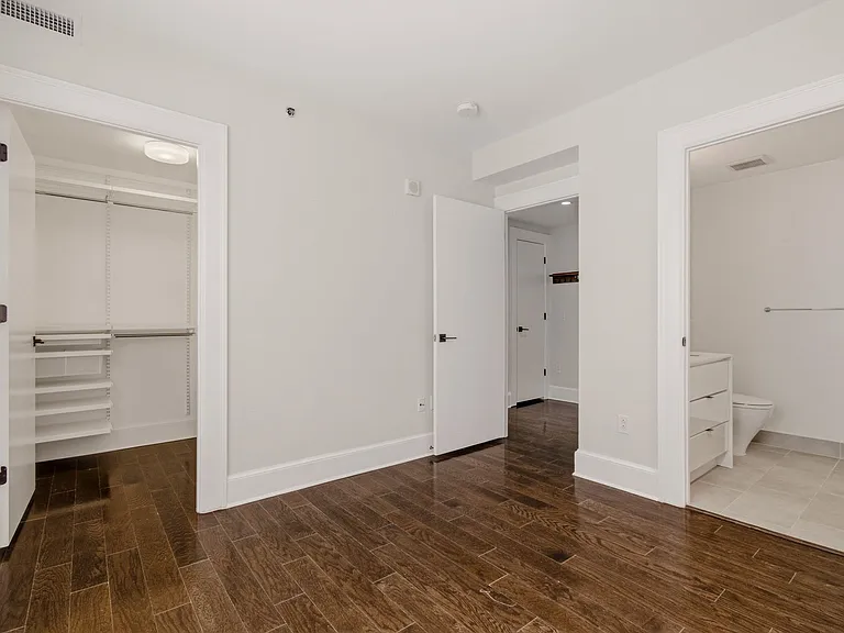 1011 M St NW #504 — Photo 20