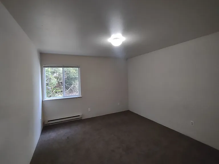 601 Sunset Ave NE #A — Photo 8