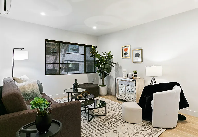 223 Lucas Ave #3 — Photo 2