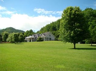 395 Emory Greer Rd, Zionville, NC 28698