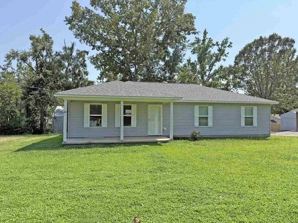 60 Prince Pl, Savannah, TN 38372
