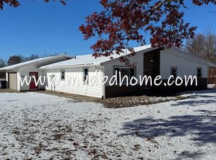 10521 Bethel Rd, Fort Wayne, IN 46818