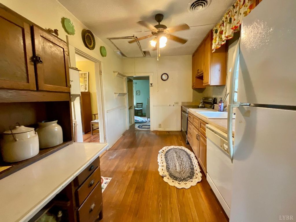 188 Washington St, Amherst, VA - View 5