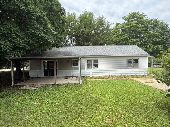 511 9th St, Illiopolis, IL 62539