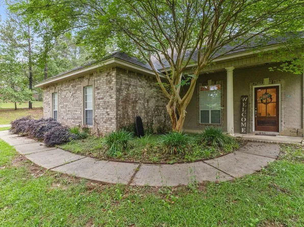 22 Windy Hill Dr, Purvis, MS 39475