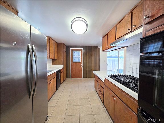 4th image of 873 E Turmont St