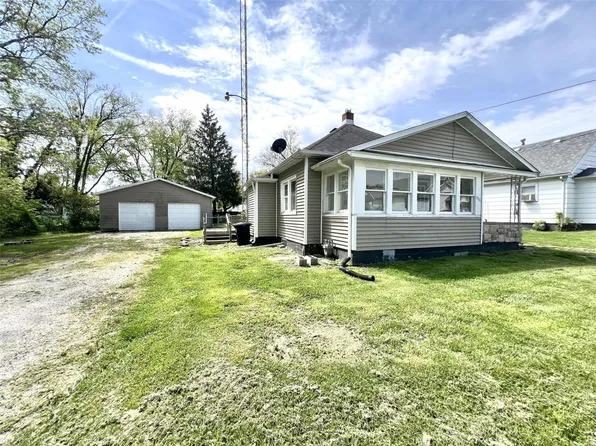 2006 Miller St, Hillsboro, IL 62049