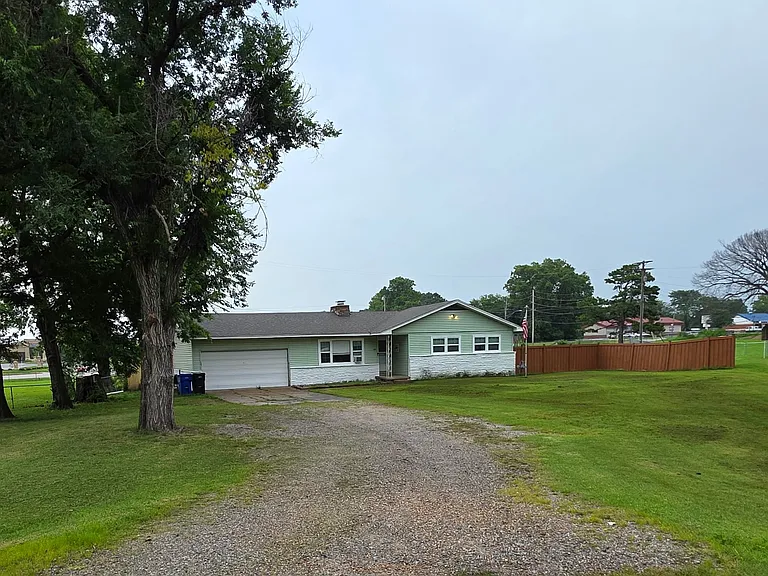 2026 Angus Dr — Photo 4