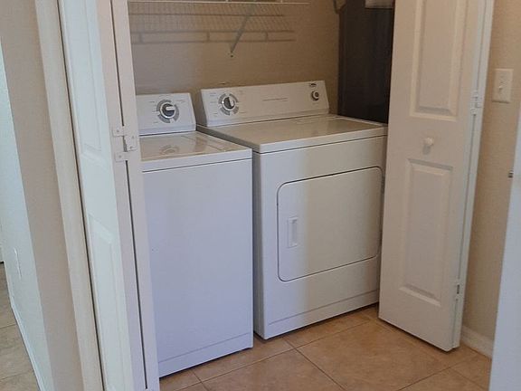 5th image of 1328 SE 8th Ave APT 103