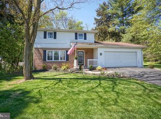 15 Wedgewood Cir, Etters, PA 17319