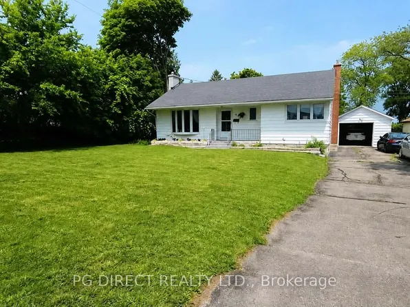41 1st Ave, Quinte West, ON K8V 4C2