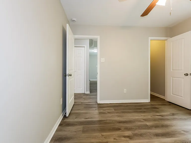 261 Kellyn Ct — Photo 12