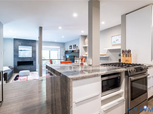 11915 W Briar Patch Dr, Midlothian, VA 23113