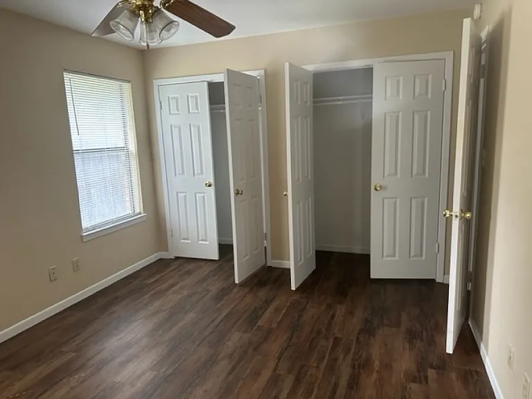 2527 Westminster Dr — Photo 7