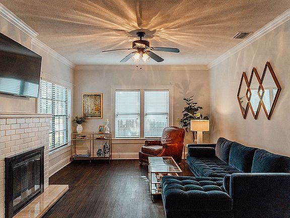 3rd image of 3513 W Granada St