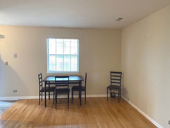 4th image of 556 E Shagbark Ln #A