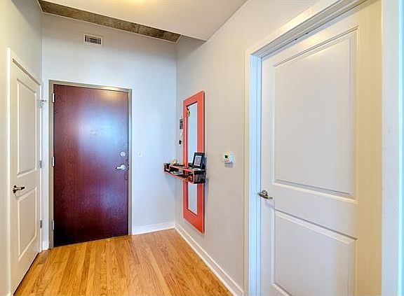 3rd image of 360 Nueces St APT 2706
