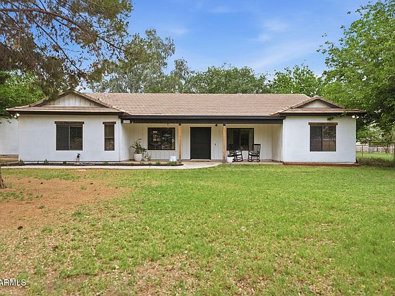 2nd image of 1566 E PAINT HORSE Place