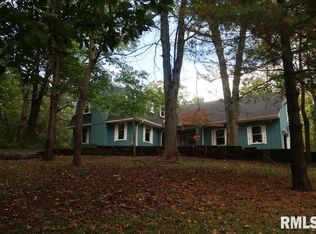 4 Hickory Hills Rd, Geneseo, IL 61254