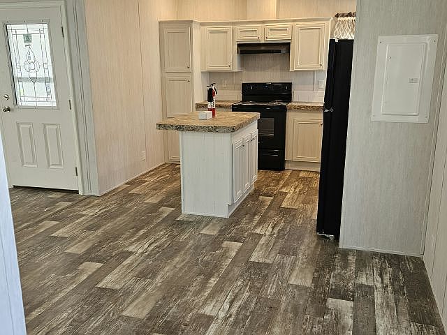 1st image of 3323 NE 14th St #B11
