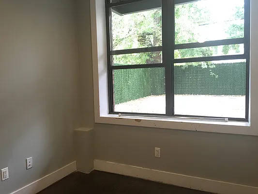 Rented by P Management | media 11