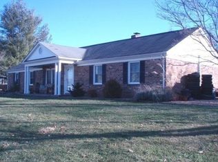 74 Manor Rd, Stuarts Draft, VA 24477