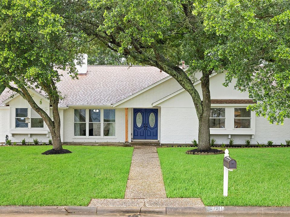 1st image of 1911 Acacia St