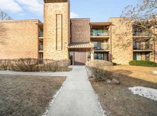 8735 N 72nd St #202, Milwaukee, WI 53223
