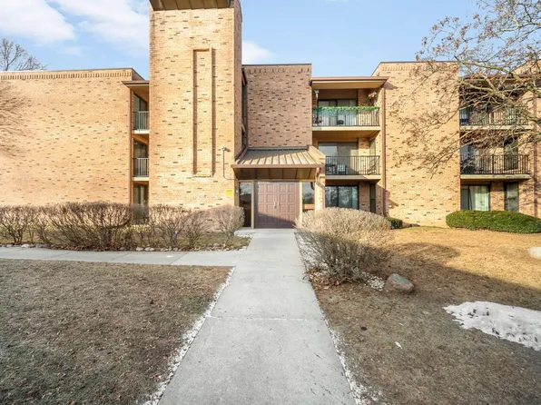 8735 North 72nd STREET #202, Milwaukee, WI 53223