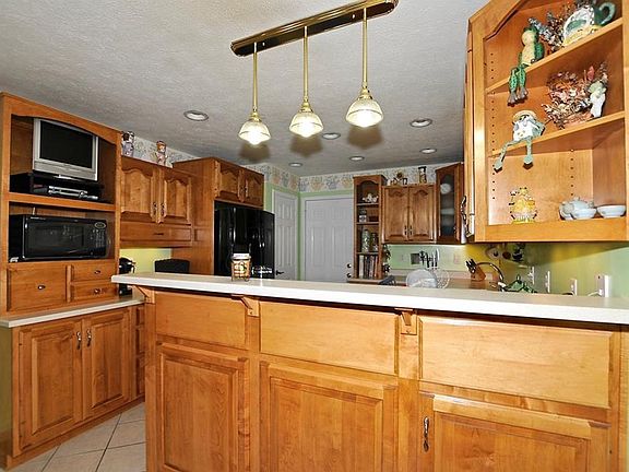 3rd image of 8315 Corkwood Dr