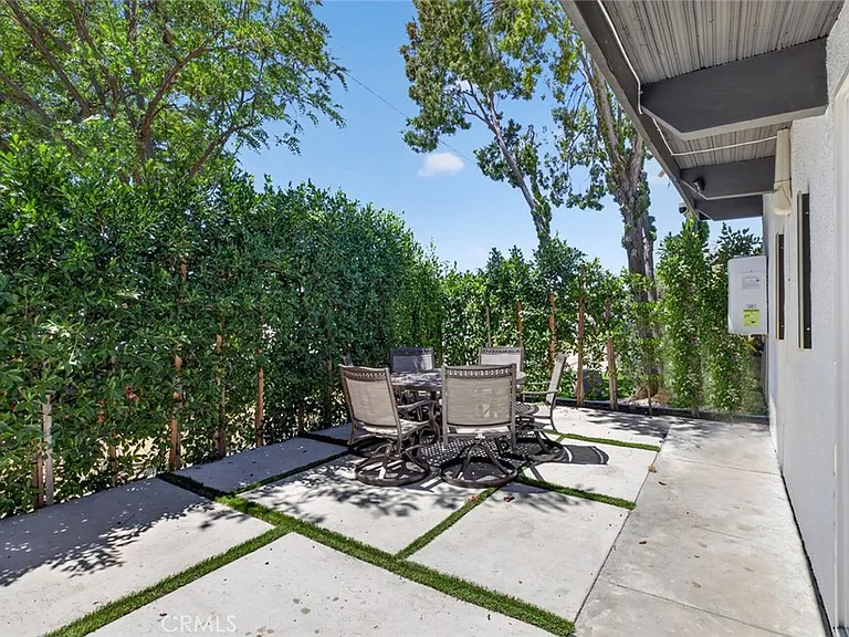 10804 Paso Robles Ave — Photo 13