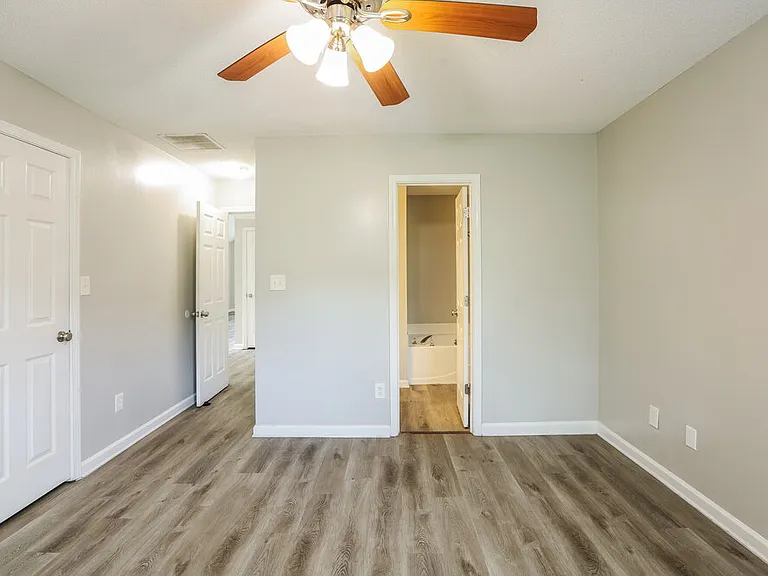 1376 Camrose Ct — Photo 9