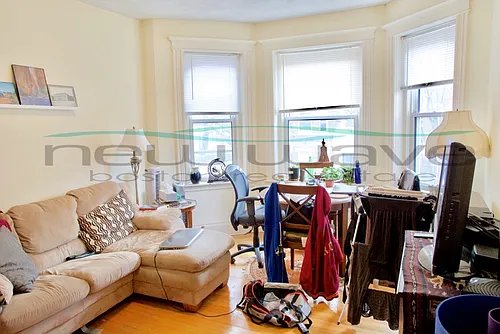 19 Queensberry St #10 Photo 1