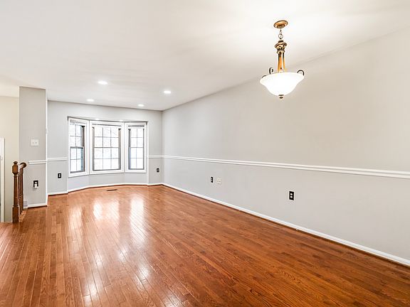 Bay window provides lots of light