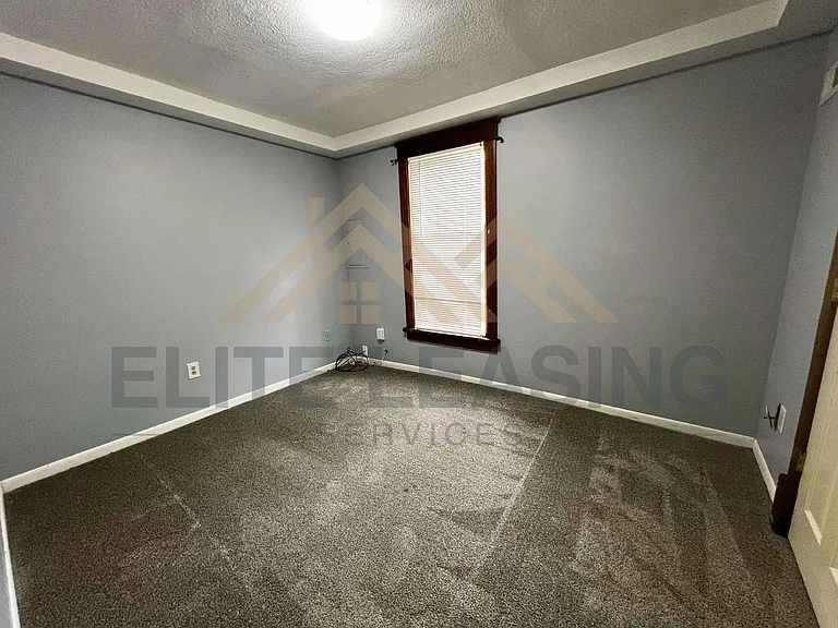 424 SW Fillmore St — Photo 6