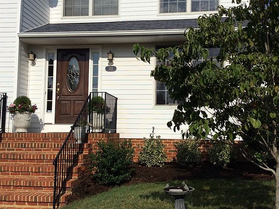 3rd image of 305 Glen Ave