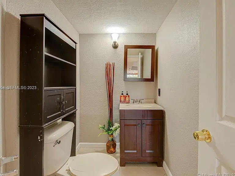 9953 SW 147th Ct — Photo 11