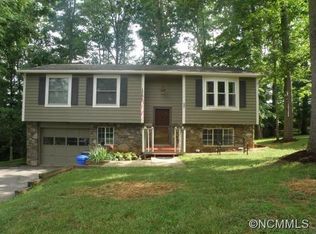 27 Wildwood Ave, Weaverville, NC 28787