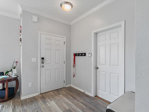 4th image of 756 MANDARIN Terrace