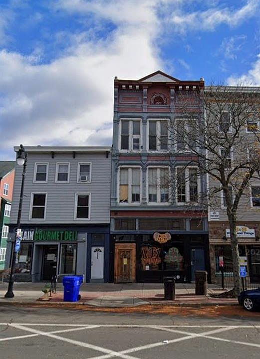 2nd image of 542 Main St