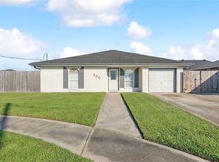 3300 Charles Ct, Chalmette, LA 70043