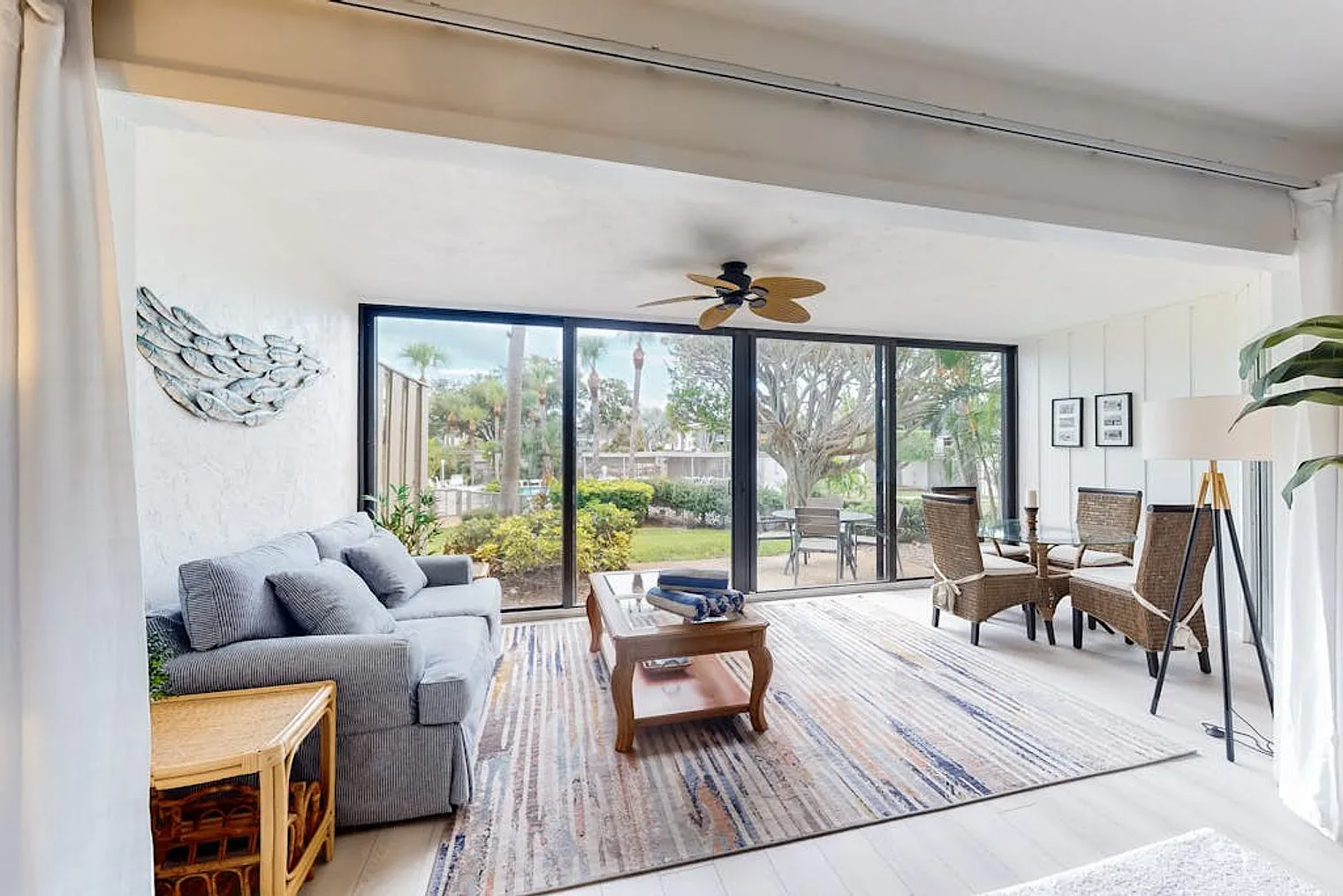 2 bed, 2.0 bath, 1259 sqft, $2,081 — Photo 3