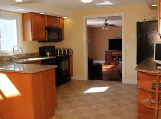 49 Country View Dr, South Windsor, CT 06074