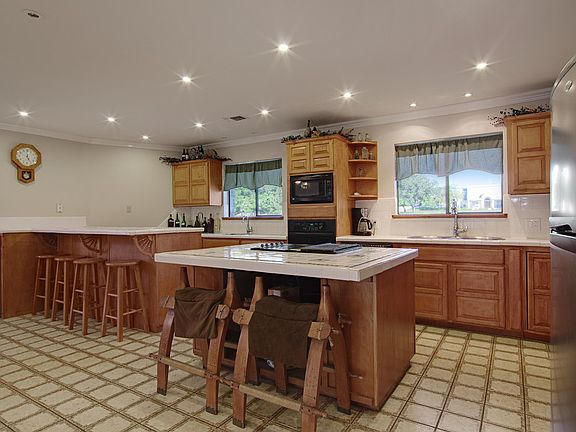4th image of 10636 Dedeke Drive