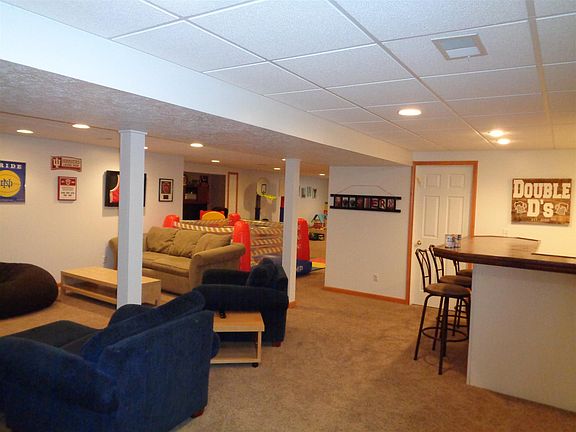 4th image of 23954 Manor Ln