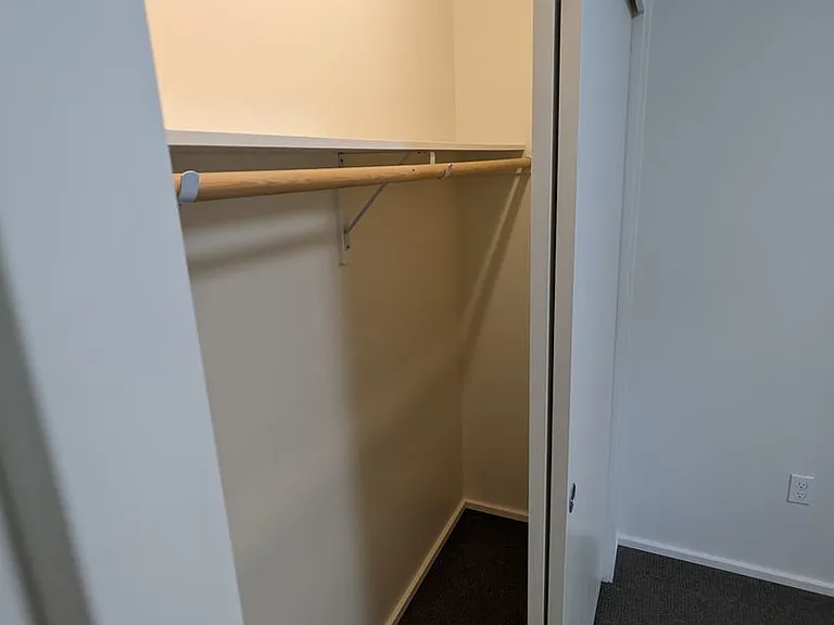 Viewpoint Terrace Apartments — Photo 103